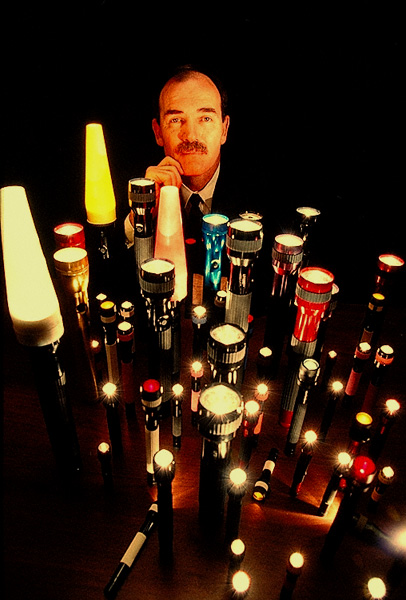 inventor of all metal flashlight